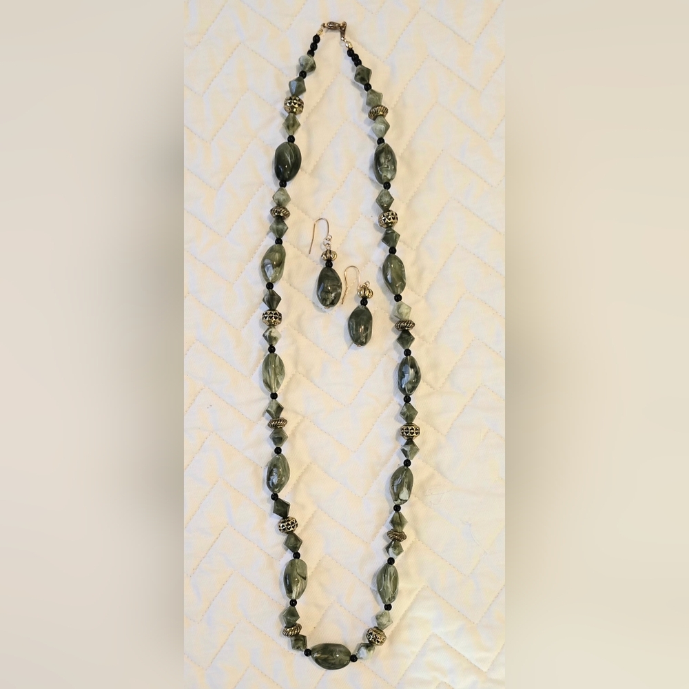 Vintage Necklace and Earrings Set
